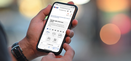 Mobiltelefon som viser Mobil 1 produktvalgverktøy
